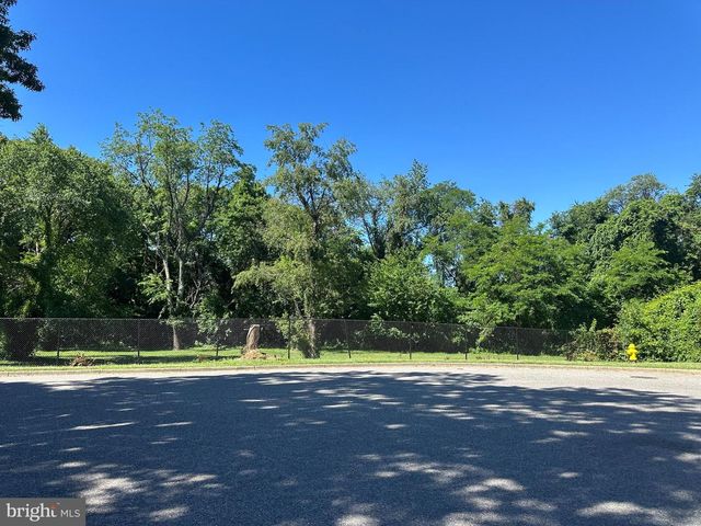 8511 SUMMIT RD, Pasadena, MD 21122