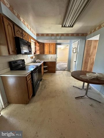 8511 SUMMIT RD, Pasadena, MD 21122