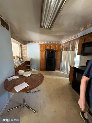 8511 SUMMIT RD, Pasadena, MD 21122