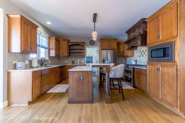 801 Citizen Avenue, Elburn, IL 60119