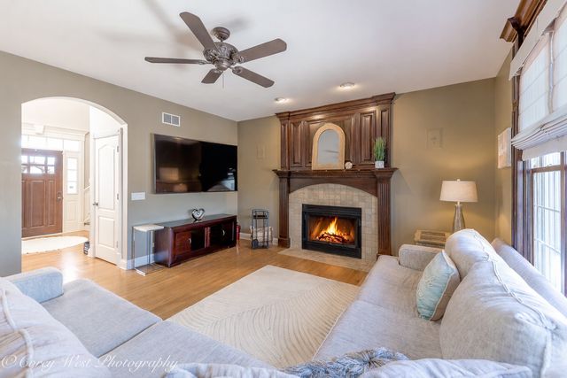 801 Citizen Avenue, Elburn, IL 60119