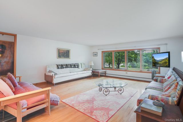 142 Westchester Avenue, Buchanan, NY 10511
