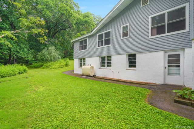 142 Westchester Avenue, Buchanan, NY 10511
