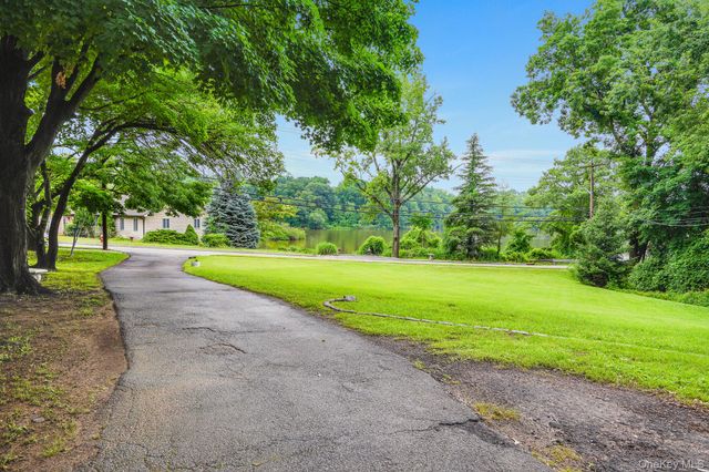 142 Westchester Avenue, Buchanan, NY 10511