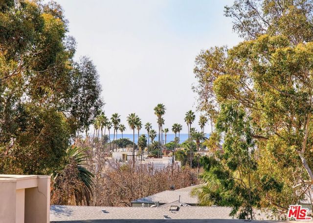 848 Lincoln Boulevard N, Santa Monica, CA 90403