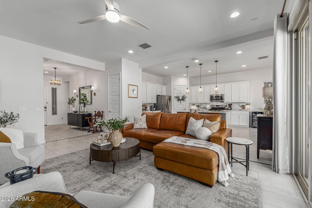 Image 13 of property listing at 19628 W FLOWER Street, Buckeye, AZ 85396