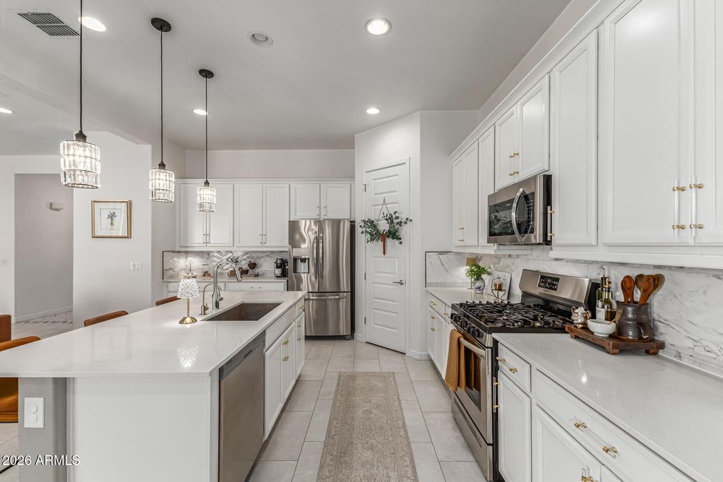 Image 21 of property listing at 19628 W FLOWER Street, Buckeye, AZ 85396