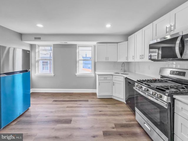 302 JONES AVE, Burlington, NJ 08016