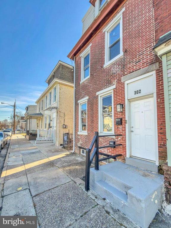 302 JONES AVE, Burlington, NJ 08016