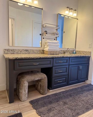 8609 W VOGEL Avenue, Peoria, AZ 85345