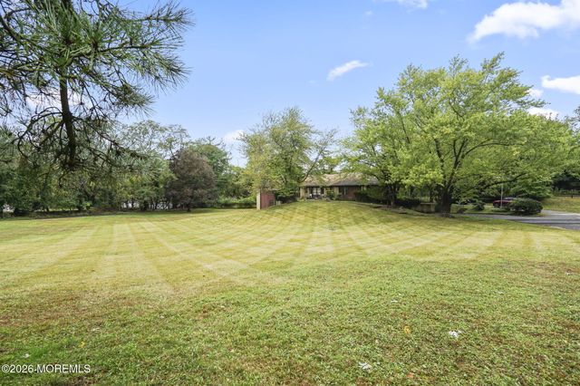 10 Weston Way, West Long Branch, NJ 07764