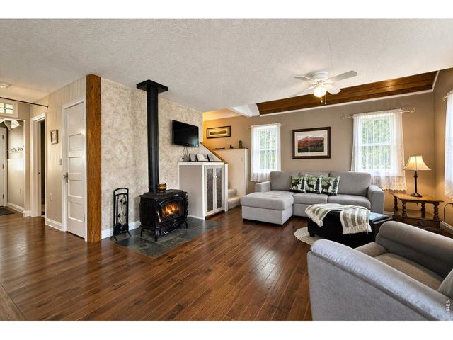 745 Hickory Dr, Lyons, CO 80540