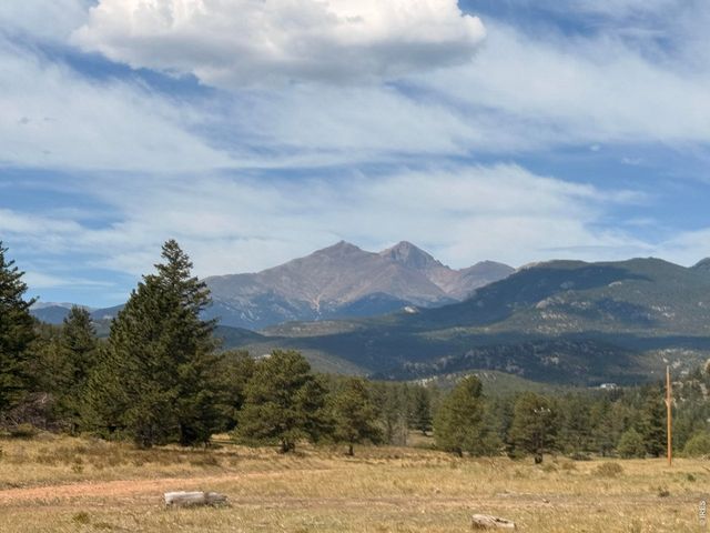 745 Hickory Dr, Lyons, CO 80540