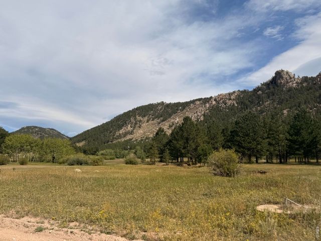 745 Hickory Dr, Lyons, CO 80540
