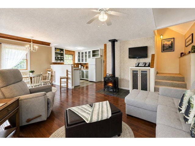 745 Hickory Dr, Lyons, CO 80540