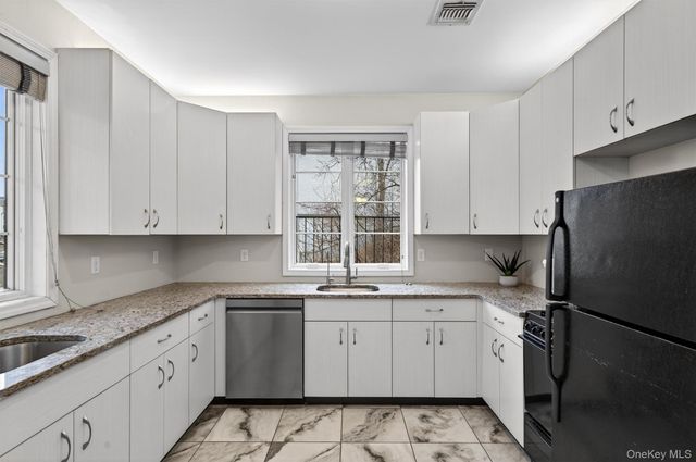 2 Kerestier Court 301, Monroe, NY 10950