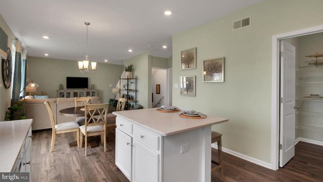 519 MERMAID DR, Barnegat, NJ 08005