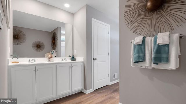 519 MERMAID DR, Barnegat, NJ 08005