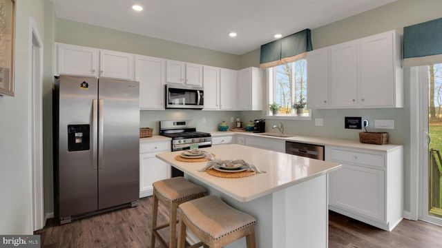 519 MERMAID DR, Barnegat, NJ 08005