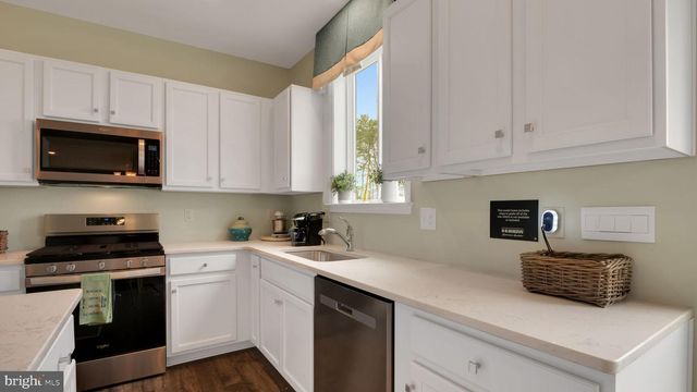 519 MERMAID DR, Barnegat, NJ 08005
