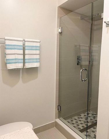 6395 W 27th Court 2017, Hialeah, FL 33016