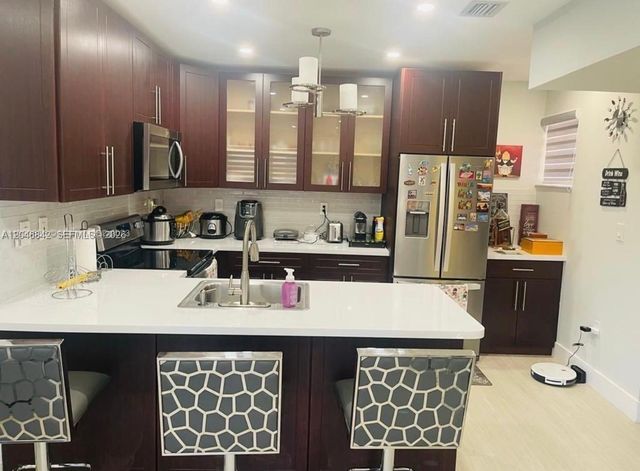 6395 W 27th Court 2017, Hialeah, FL 33016