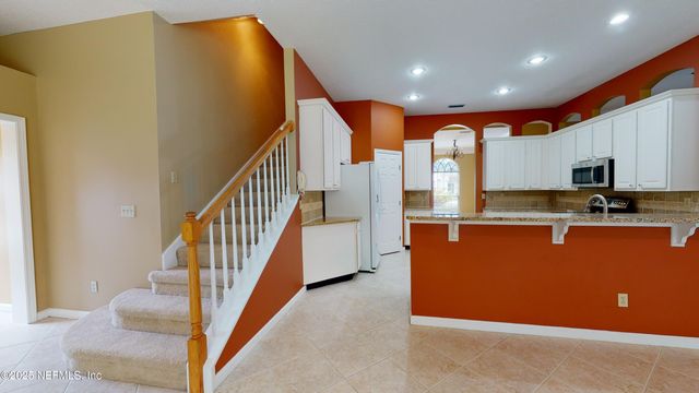11861 LAKE FERN Drive, Jacksonville, FL 32258