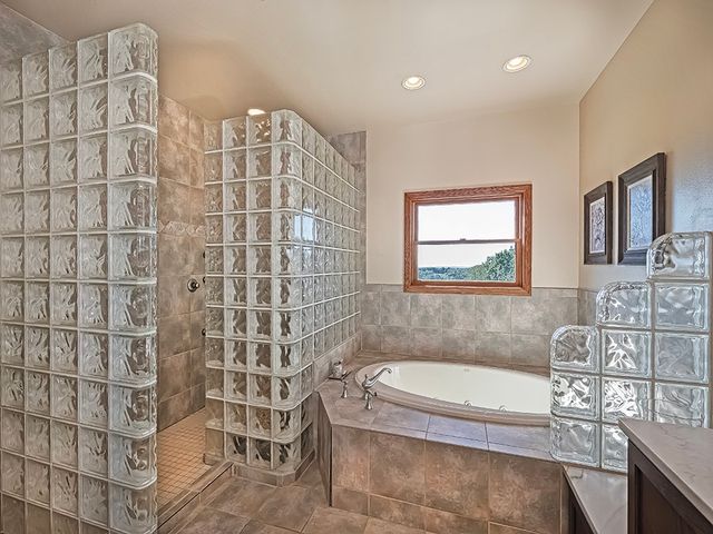 166 McKay Rd, Clinton Twp, PA 16056