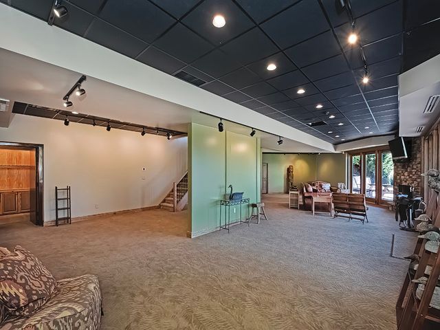 166 McKay Rd, Clinton Twp, PA 16056