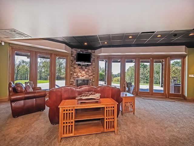 166 McKay Rd, Clinton Twp, PA 16056