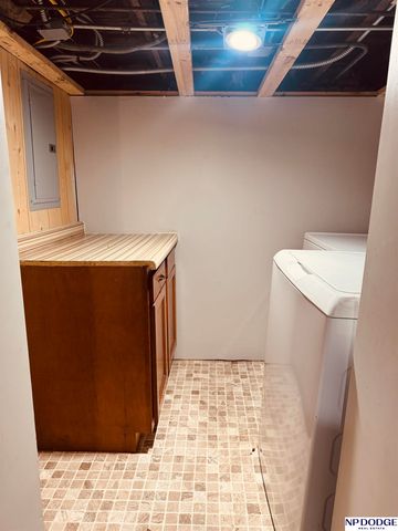 2513 I Street, Omaha, NE 68107