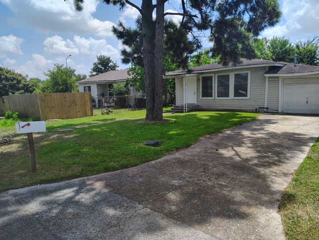 242 Bolden Street, Houston, TX 77029