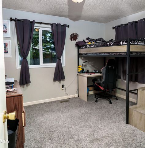 69 SE Piper Drive, Bend, OR 97702