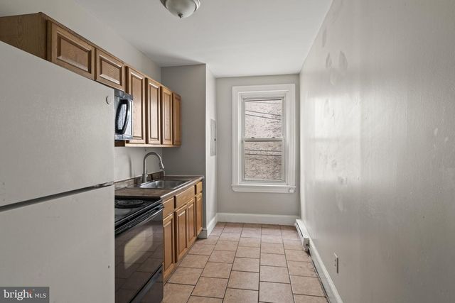 7016 WOODLAND AVE, Philadelphia, PA 19142