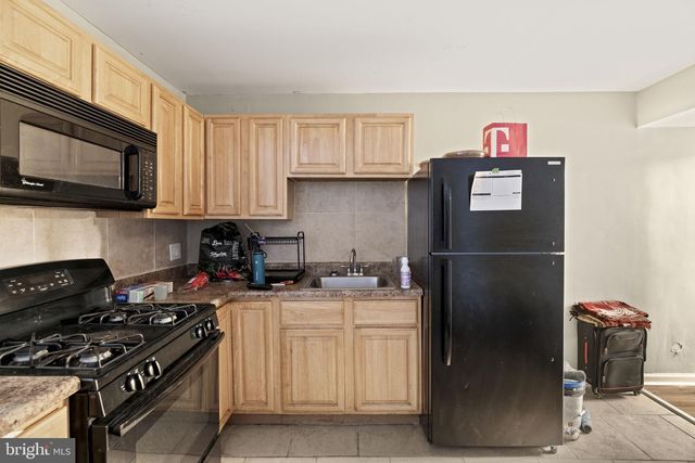 7016 WOODLAND AVE, Philadelphia, PA 19142
