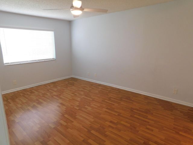 6768 10th Avenue N 113, Lake Worth, FL 33467