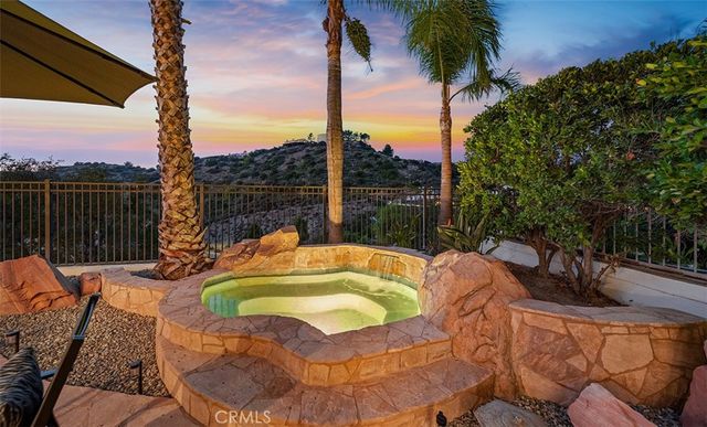6727 E Pinnacle Pointe, Orange, CA 92869