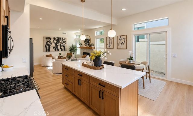 6727 E Pinnacle Pointe, Orange, CA 92869