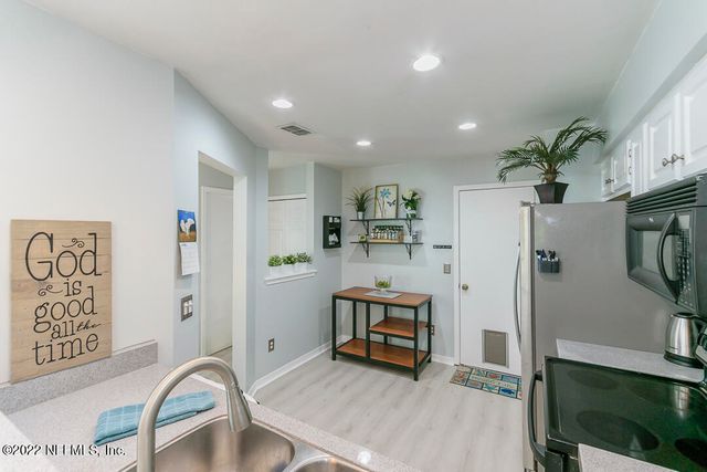 127 SAND CASTLE Way, Neptune Beach, FL 32266