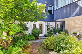 339 16th Avenue E #B, Seattle, WA 98112