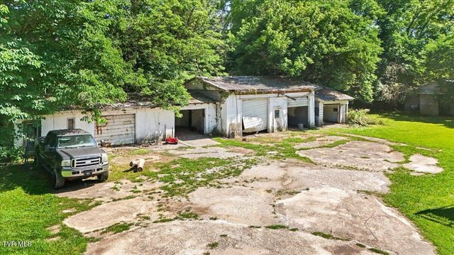 229 Blountville Bypass, Blountville, TN 37617