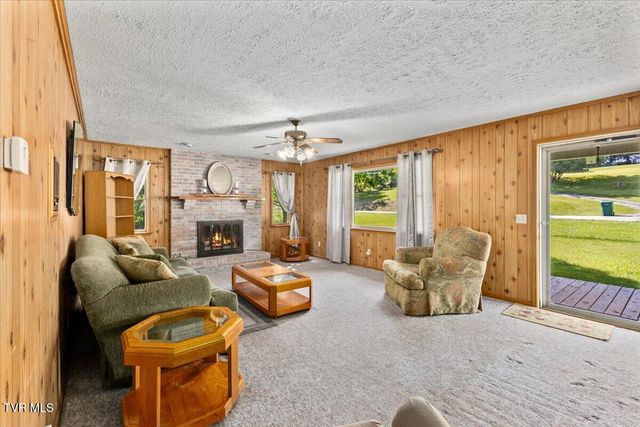 229 Blountville Bypass, Blountville, TN 37617