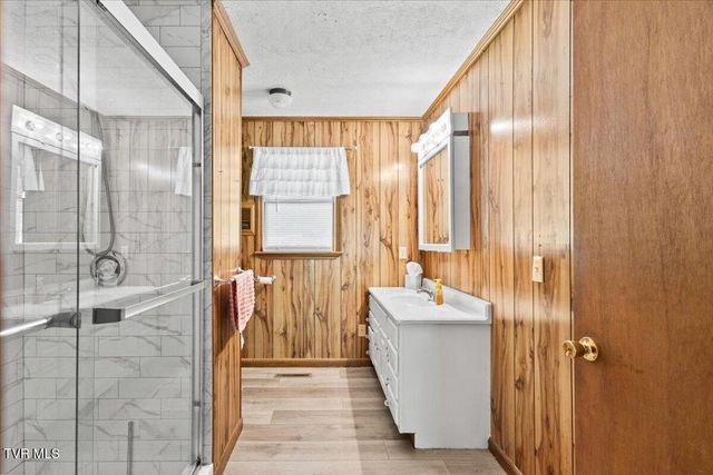 229 Blountville Bypass, Blountville, TN 37617