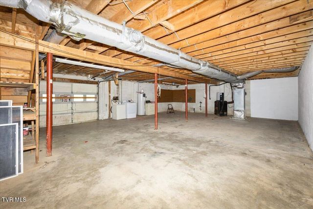 229 Blountville Bypass, Blountville, TN 37617