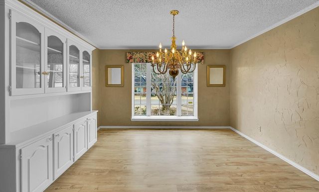 712 Willow Creek Drive, Woodway, TX 76712