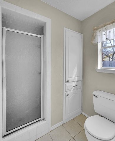 712 Willow Creek Drive, Woodway, TX 76712