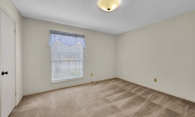 712 Willow Creek Drive, Woodway, TX 76712