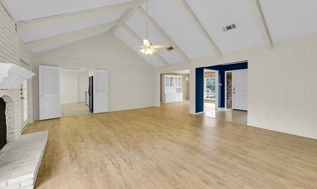 712 Willow Creek Drive, Woodway, TX 76712