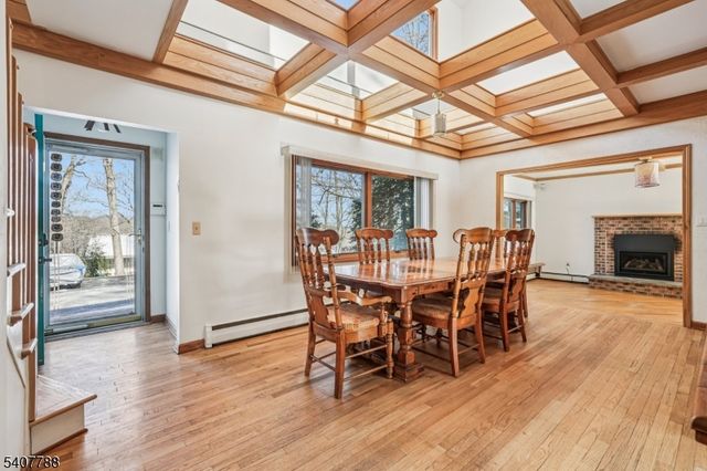 286 Carentan Rd, Hopatcong Boro, NJ 07843