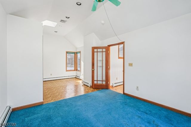 286 Carentan Rd, Hopatcong Boro, NJ 07843